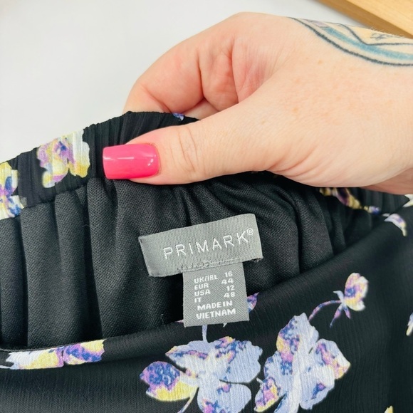 Primark Floral Tiered Ruffle Midi Skirt Black - Picture 2 of 3